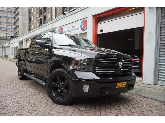 Dodge Ram 1500 5.7 V8 HEMI 4WD | BLACK OPTIC | Classic | 300L LPG | APPLE CARPLAY | Stoel- stuurverw...