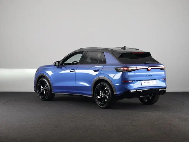 Volkswagen T-Roc R-Line First Edition 1.5 eTSI 110 kW / 150 PK SUV | Panoramaschuif-kanteldak | Assi...