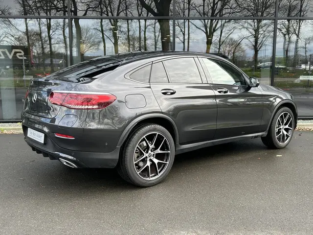 Mercedes-Benz GLC-klasse 300e AMG // Headup // Luchtvering // Memory // Burmester // 360 Camera // D...