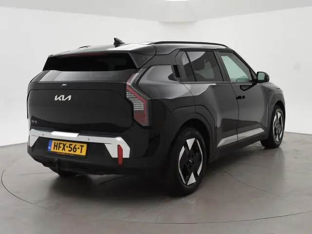 Kia EV3 Plus 58.3 kWh 204 PK + STUURVERW. | STOELVERW. | TREKHAAK | SOH 100% | ADAPTIVE CRUISE | CAM...