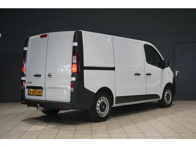 Nissan NV300