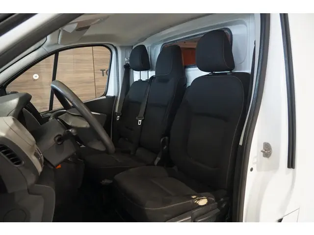 Nissan NV300
