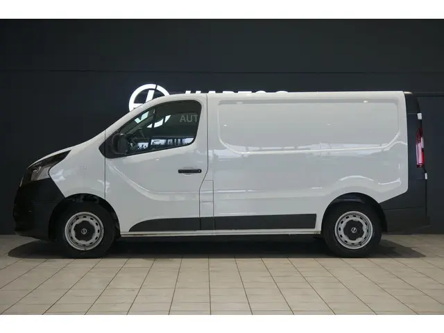 Nissan NV300