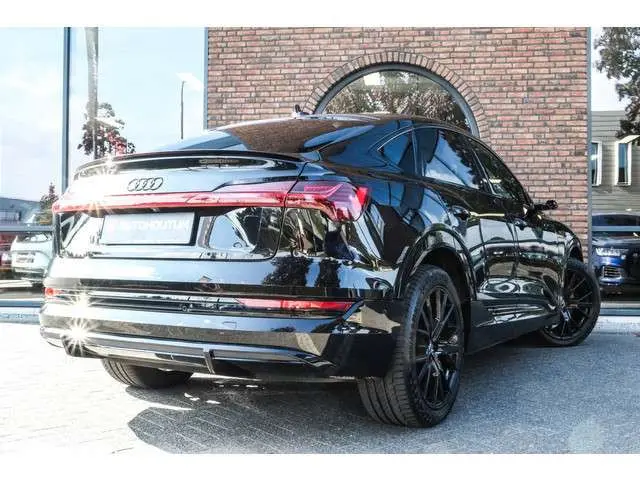 Audi e-tron Sportback 55 quattro S-LINE 95 kWh 360° Camera, Head-up, El stoelen, Leder