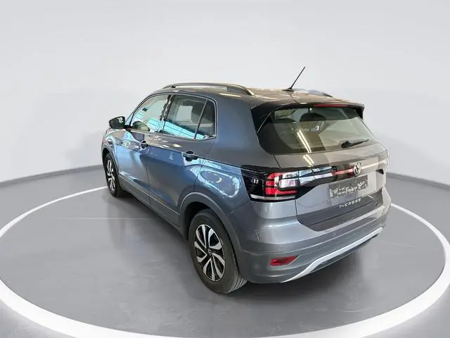 Volkswagen T-Cross 1.0 TSI 110pk DSG Life · Camera · Apple/Android Car Play · P-Sensoren · Dodehoek...