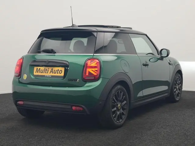 MINI Electric Cooper SE 33 kWh 184pk Dealer O.H | Panodak | Head Up | Camera | Harman / Kardon | War...