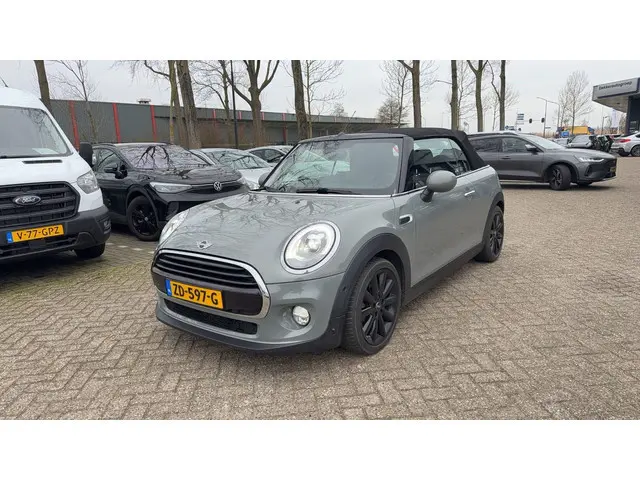 MINI Cooper Cabrio