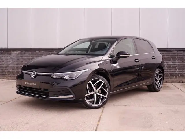 Volkswagen Golf 1.4 eHybrid Style | Carplay | Camera | Memory | Navi | Sfeerverlichting | LED | IQ-L...