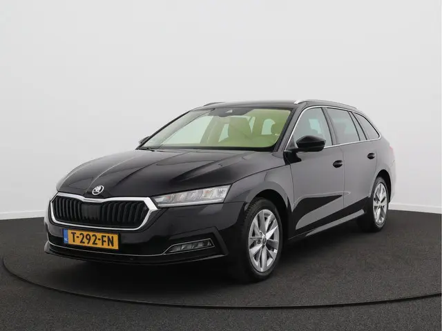 ŠKODA Octavia Combi 1.0 e-TSI Business Edition Plus/ automaat/ zeer mooi!