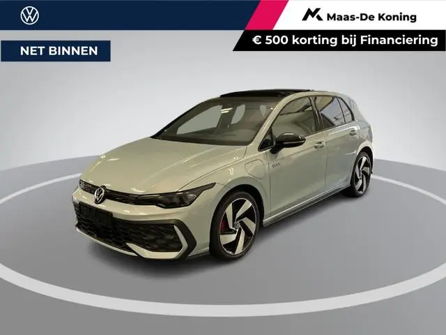 Volkswagen Golf 1.5 eHybrid 272pk DSG GTE · Panoramadak · 360 Camera · Inklap. Trekhaak · Head-Up Di...