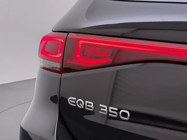 Mercedes-Benz EQB 350 4Matic 67kWk 293pk // Camera // Cruise Control // Carplay // Elek. Achterklep...