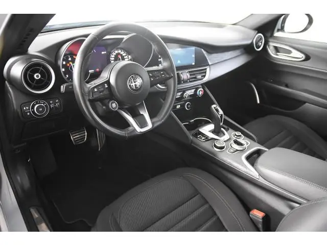 Alfa Romeo Giulia 2.2 Super Turbo Diesel *1ste eigenaar*Navigatie*Keyless*