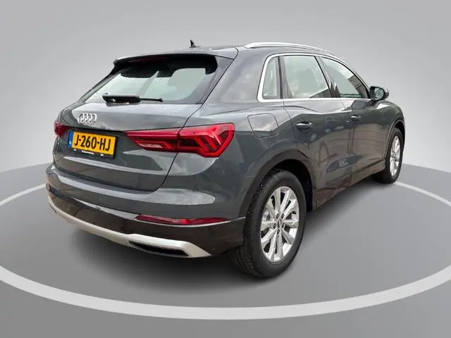 Audi Q3 35 TFSI 150pk S-Tronic Business Edition · Trekhaak inklapbaar · Apple/Android Car Play · Ada...