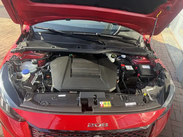 Peugeot e-208