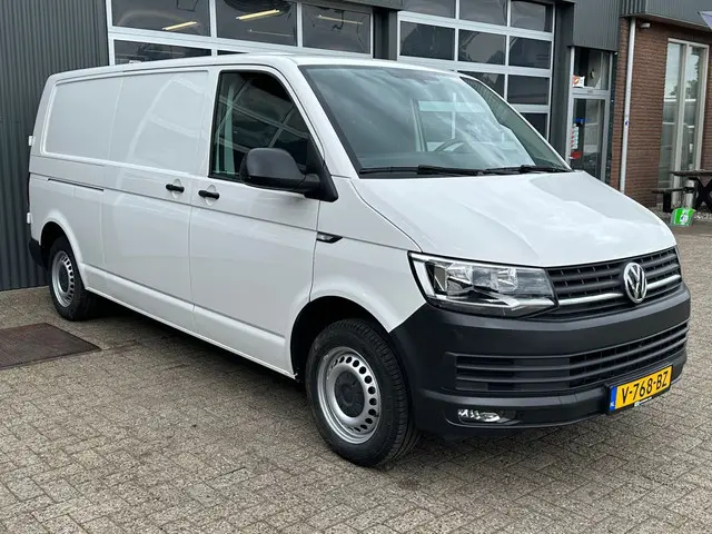 Volkswagen Transporter 2.0 TDI L2H1 102pk Kastinrichting 2200kg Trekgewicht Cruise controle Parkeerh...