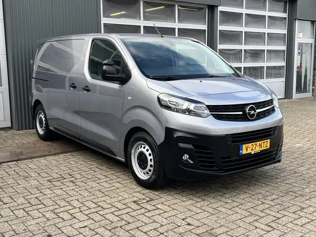Opel Vivaro 1.5 CDTI L2H1 Marge BTW en BPM vrij!! Airco Cruise controle Navigatiesysteem 2-Persoons...