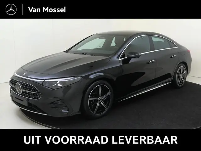 Mercedes-Benz CLA-klasse 200 AMG Line / Achteruitrijcamera /