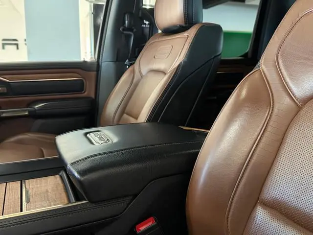 Dodge Ram Van
