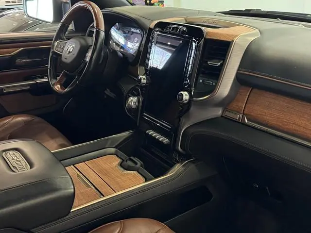 Dodge Ram Van