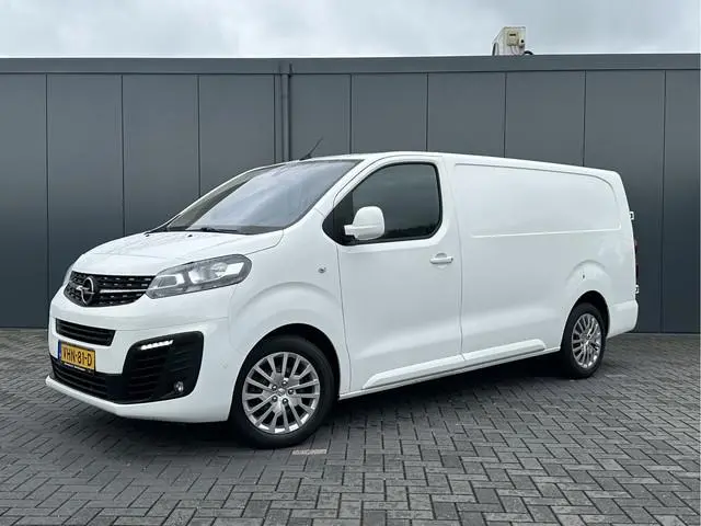 Opel Vivaro 2.0 CDTI 150 PK SPORT / L3H1 / 1e EIG. / ALUCA INRICHTING / TREKHAAK / CAMERA / BLIND SP...