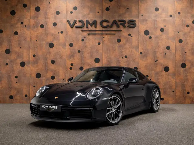 Porsche 911 3.0 Carrera 4S | Achterasbest. | 18-weg | 360° | Stoelventilatie | BOSE | Sport Chrono |