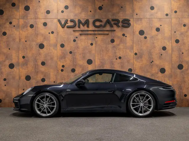 Porsche 911 3.0 Carrera 4S | Achterasbest. | 18-weg | 360° | Stoelventilatie | BOSE | Sport Chrono |