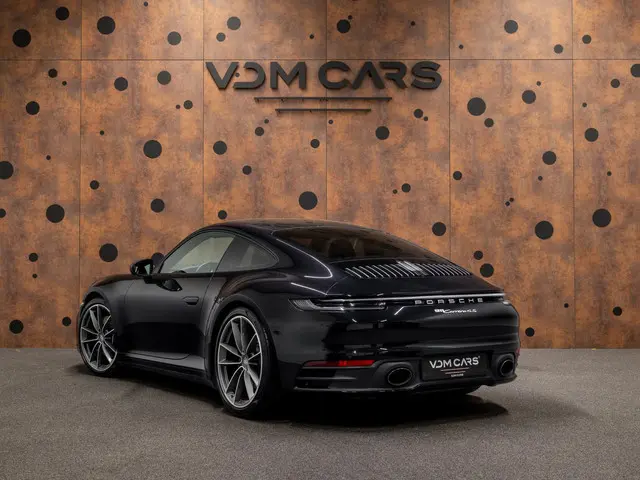 Porsche 911 3.0 Carrera 4S | Achterasbest. | 18-weg | 360° | Stoelventilatie | BOSE | Sport Chrono |