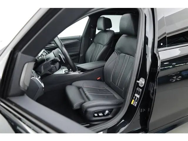 BMW 5-serie Touring 530e xDrive M Sport | Pano | HUD | Laser | Memory | Camera | Harman Kardon | Ele...