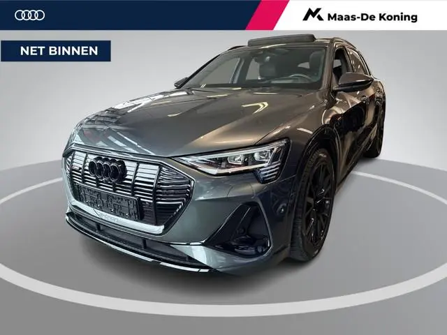 Audi e-tron 55 Quattro S edition 95 kWh 408pk · SOH 96,8% · Panoramadak · 360 Camera · Luchtvering ·...