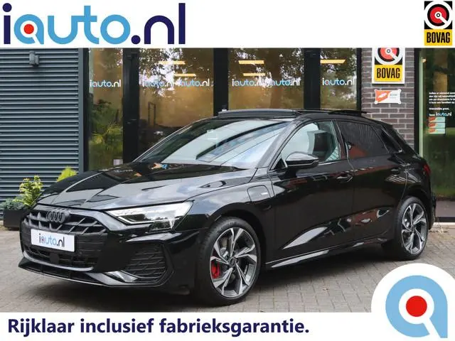 Audi A3 Sportback 45 TFSI e 272pk S edition Competition Pano/MatrixLED/Navi+/Keyless/Camera/Head-up/...