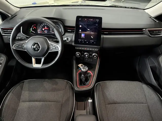 Renault Clio 1.0 TCe 100 pk Intens | Groot Navi | 360 | Stoel & Stuur verwarming | Carplay | 100% De...