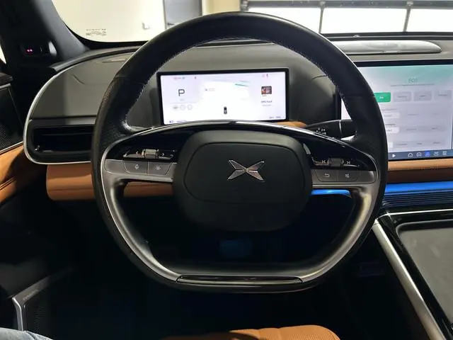 XPENG G9