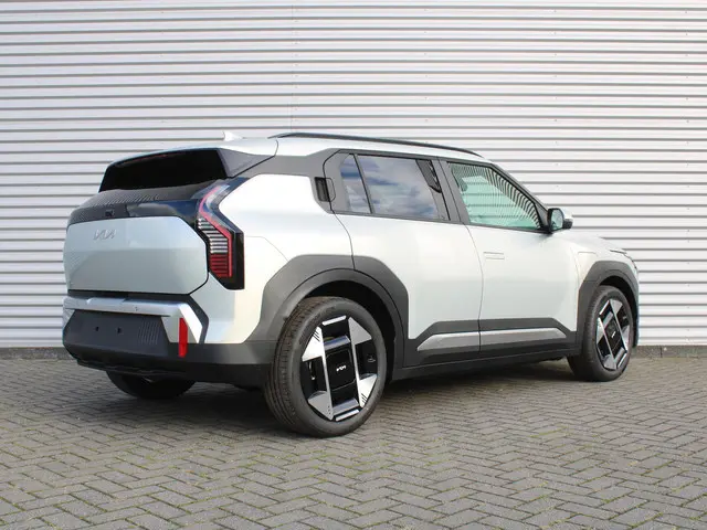 Kia EV3 Plus Advanced 58.3 kWh | Nieuw | Direct leverbaar | Actieradius tot 414 km (WLTP) | 18% bijt...