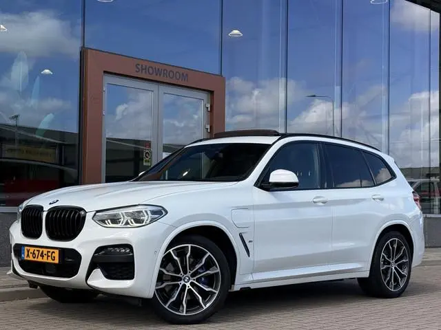 BMW X3 xDrive30e M-Sport High Executive | Pano | Achteruitrijcamera | Elek. Trekhaak | HUD | ACC | H...