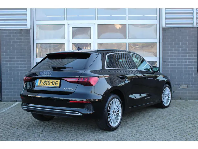 Audi A3 Sportback 30 TFSI Business edition / Carplay / Navigatie / Automaat / N.A.P.