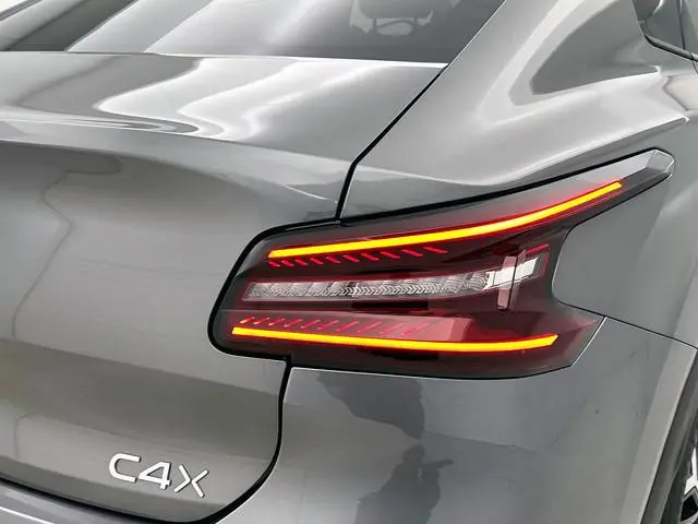 Citroën C4 X