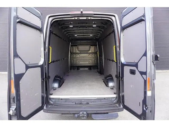 MAN TGE 160pk RWD Automaat L4H3/L3H2 LED 3500kg Trekhaak Navigatie Parkeersensoren Apple carplay Sto...