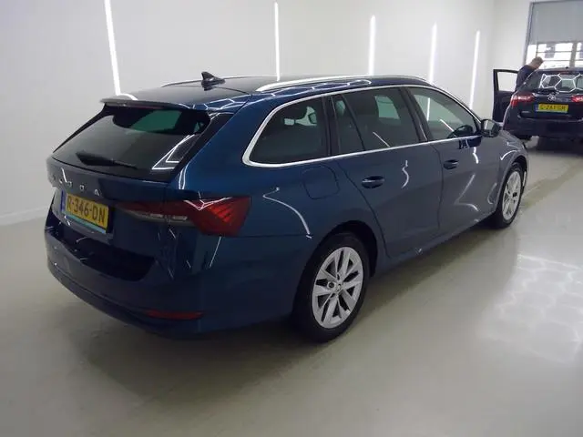 ŠKODA Octavia Combi 1.0 TSI 110PK Business Edit. Plus NAVI | LED | CLIMA | LMV | PDC