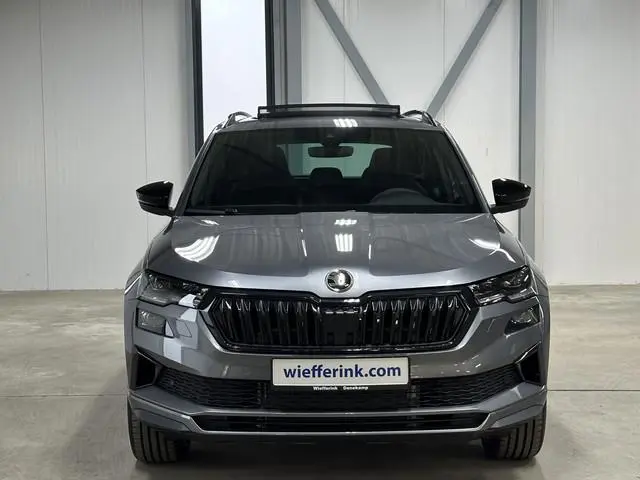 Škoda Karoq 1.5 TSI ACT Sportline Business DSG | Pano | Trekhaak |