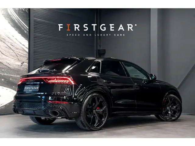Audi RS Q8 4.0 TFSI quattro *Bang & Olufsen / Panorama / AWD-besturing / Keramisch / RS-Sportuitlaat...