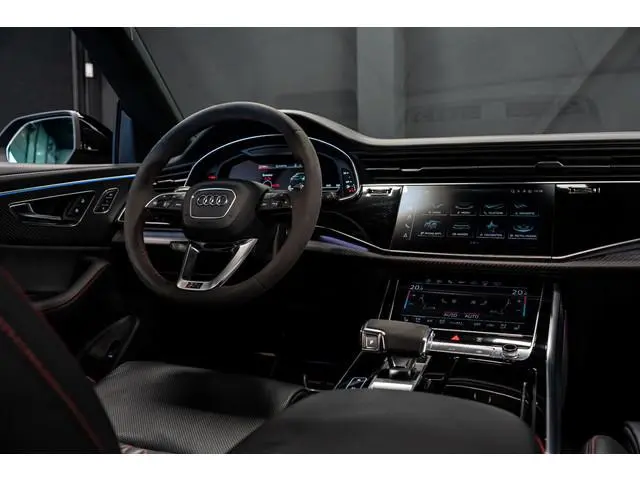 Audi RSQ8