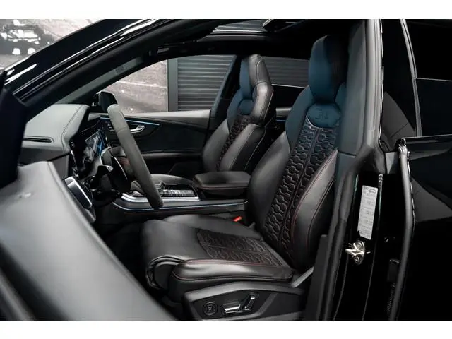 Audi RS Q8 4.0 TFSI quattro *Bang & Olufsen / Panorama / AWD-besturing / Keramisch / RS-Sportuitlaat...