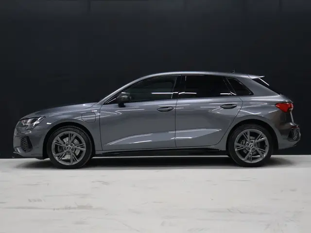 Audi A3 Sportback 40 TFSI e Sport S Line [APPLE CARPLAY, ANDROID, STOELVERWARMING, VOL LEDER, CAMERA...
