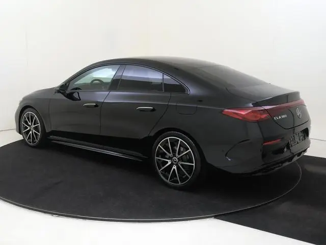 Mercedes-Benz CLA-klasse 180 Business Solution AMG / Memory-Stoelen / MULTIBEAM LED / Night-Pakket /