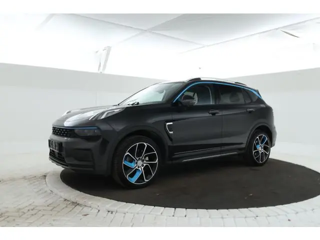 Lynk & Co 01 1.5 360 Graden, Navigatie, Climate, Full black