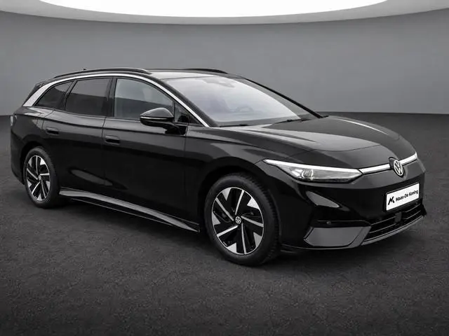 Volkswagen ID.7 Tourer Pro 77 kWh 210kW/286PK · Trekhaak · 360°Camera · Stoel- stuur- & voorruitverw...