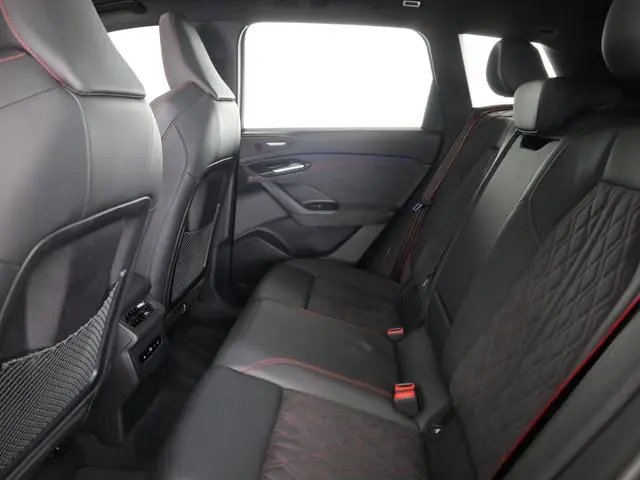 Audi SQ6 e-tron