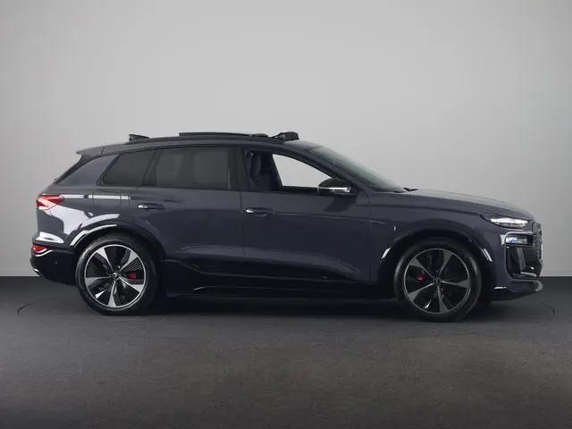 Audi SQ6 e-tron