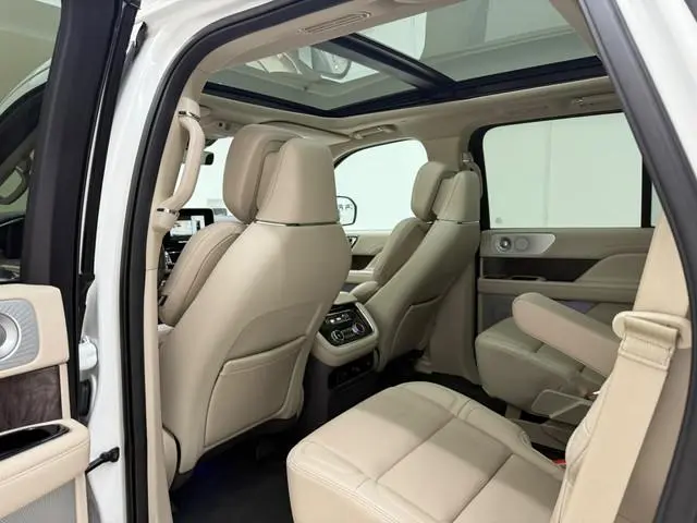 Lincoln Navigator
