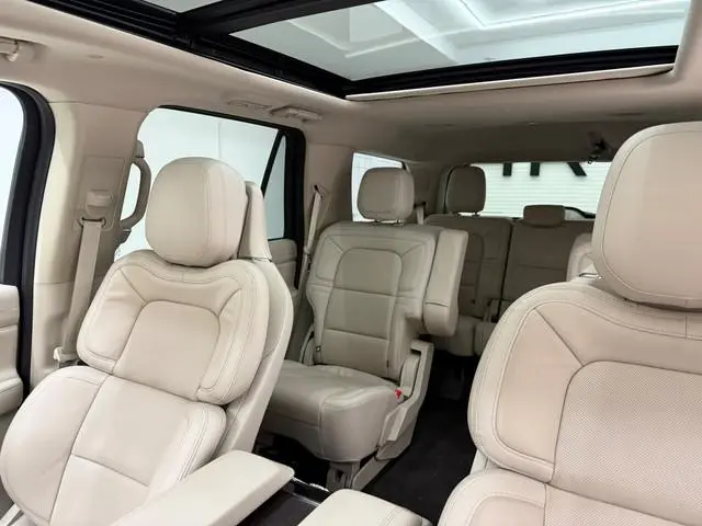 Lincoln Navigator